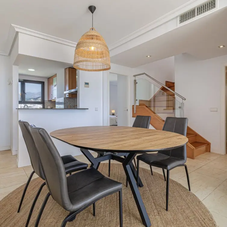 Venta de ático dúplex en Estepona