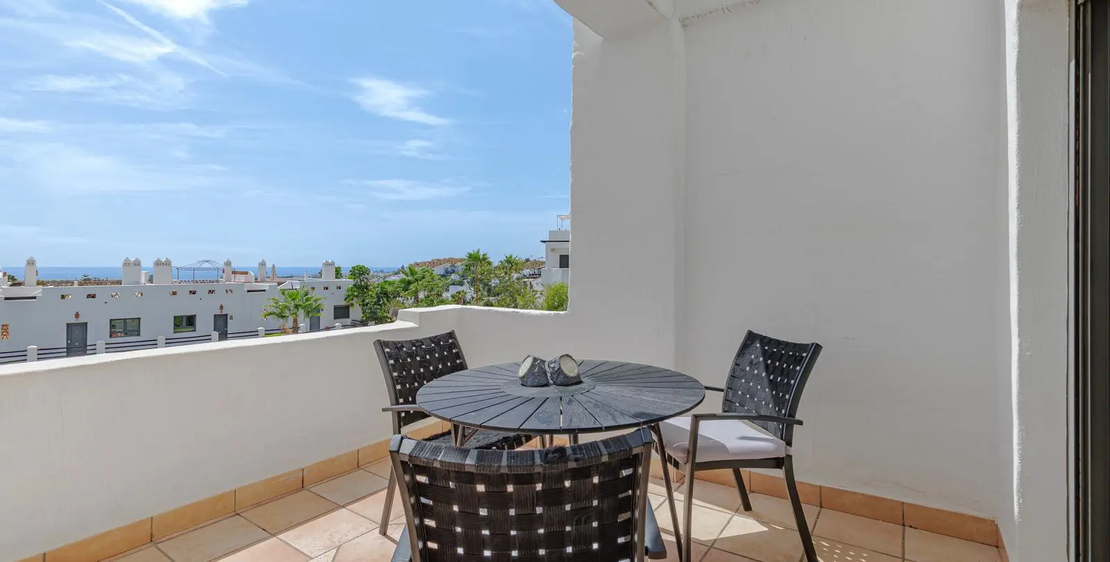 Sale of penthouse duplex in Estepona 13