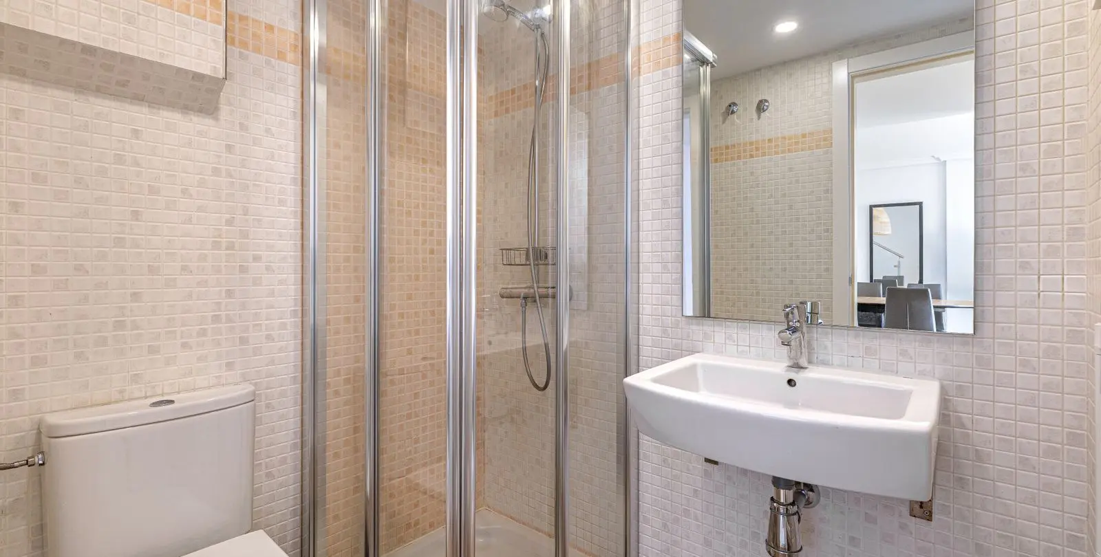 Sale of penthouse duplex in Estepona 21