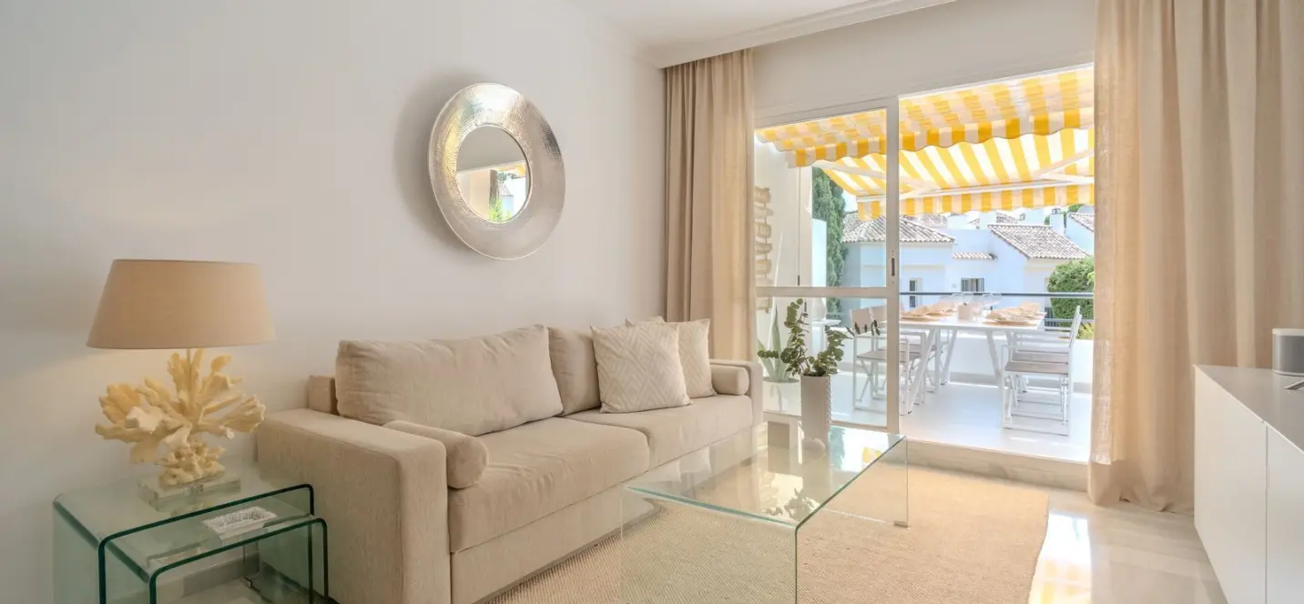 Sale of penthouse in Nueva Andalucía 4