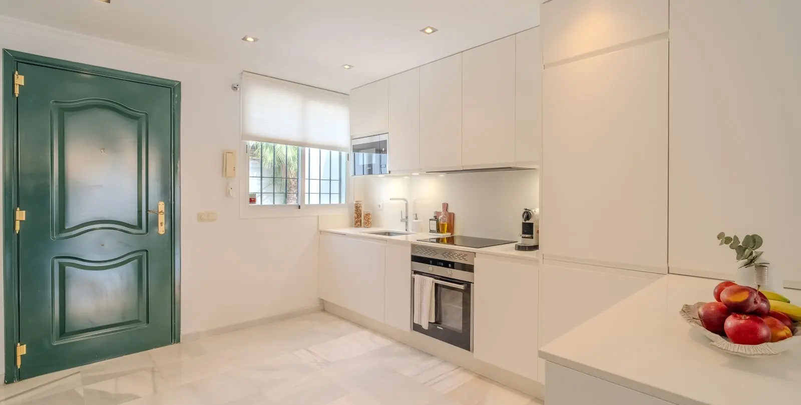 Sale of penthouse in Nueva Andalucía 21