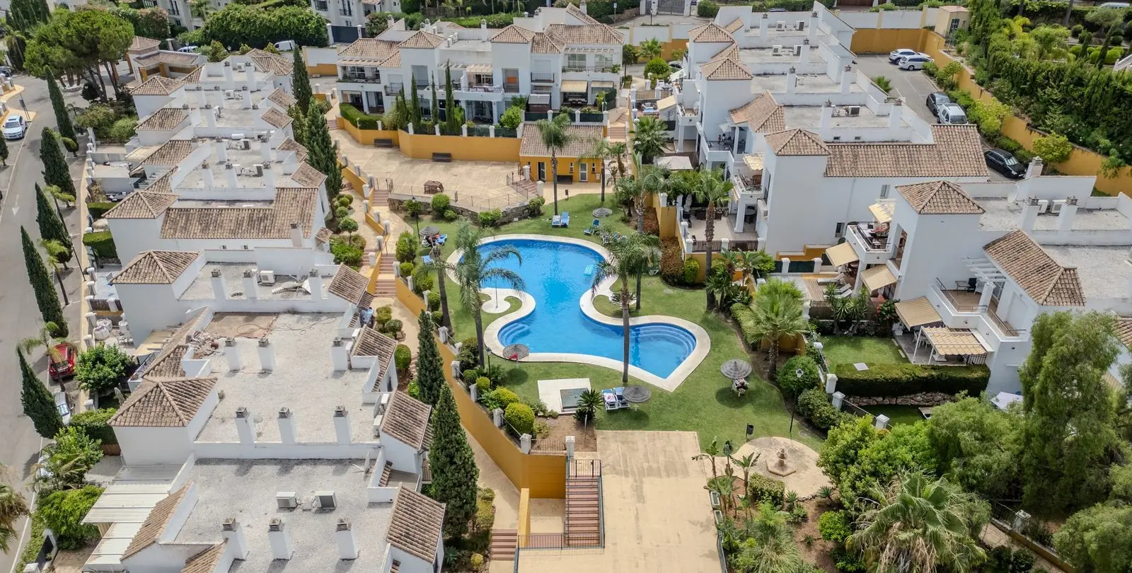Sale of penthouse in Nueva Andalucía 29