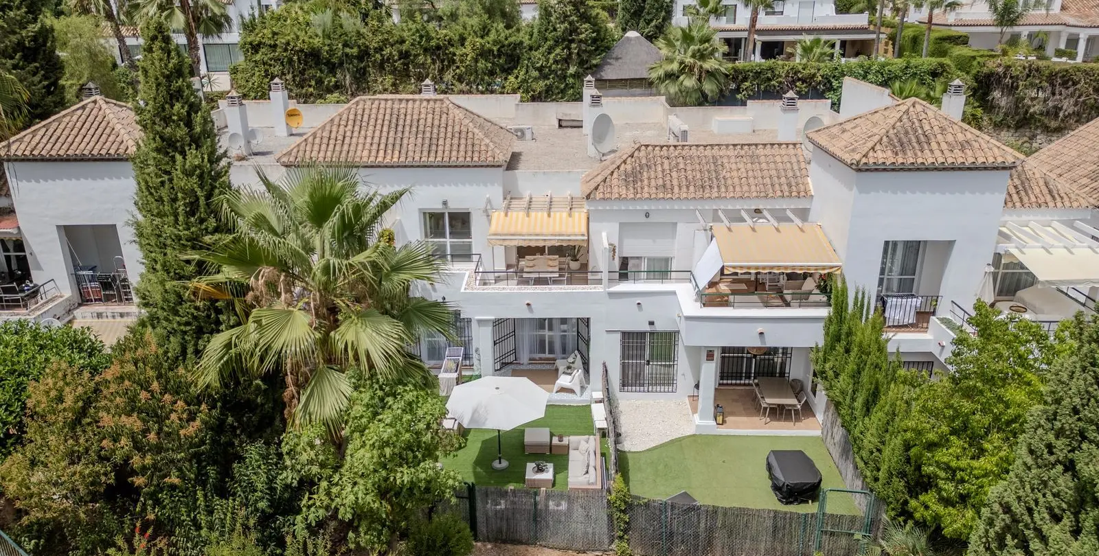 Sale of penthouse in Nueva Andalucía 30