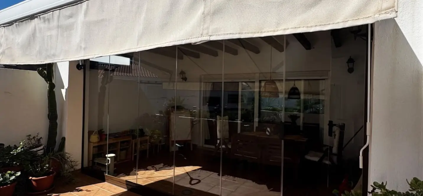Sale of townhouse in El Chaparral 4