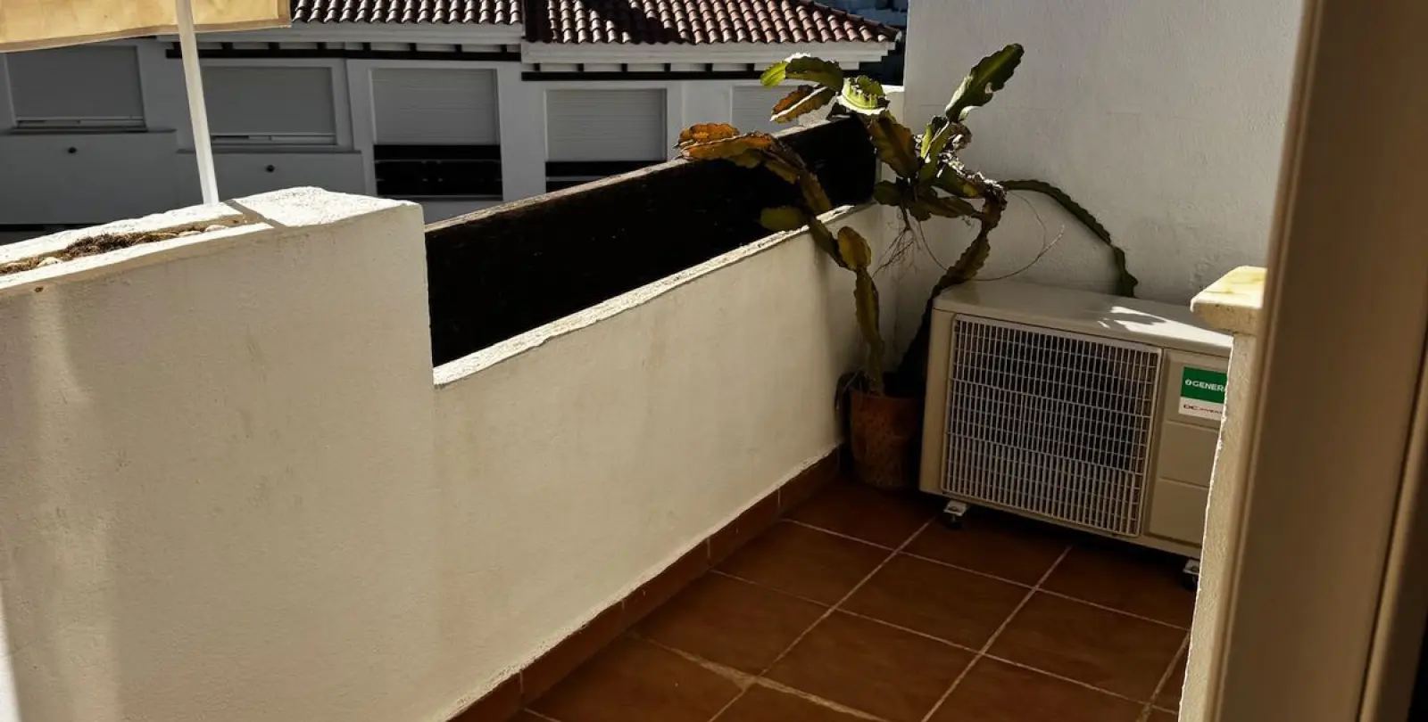 Sale of townhouse in El Chaparral 25