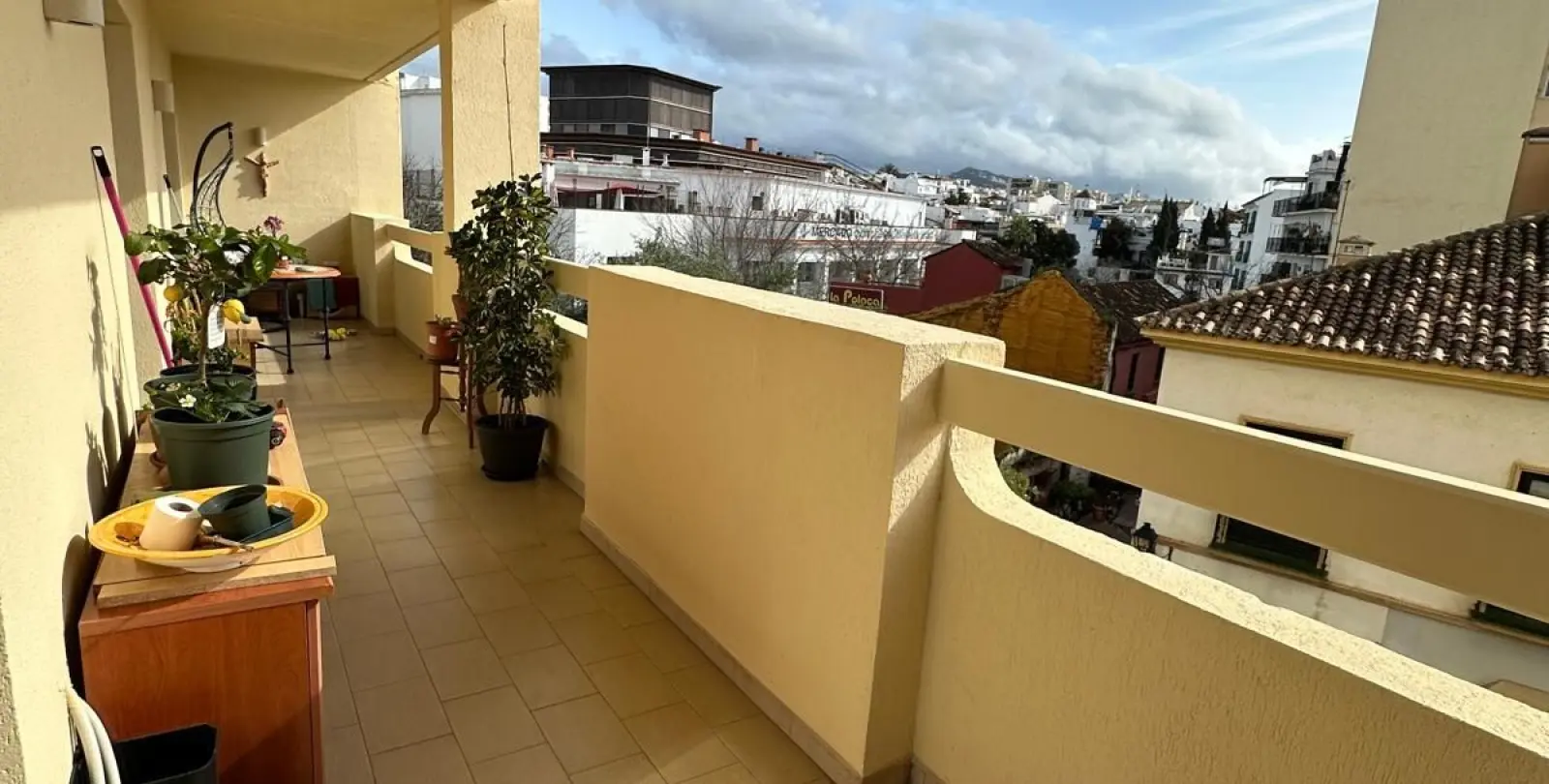 Продажа апартаментов на среднем этаже в Marbella 1