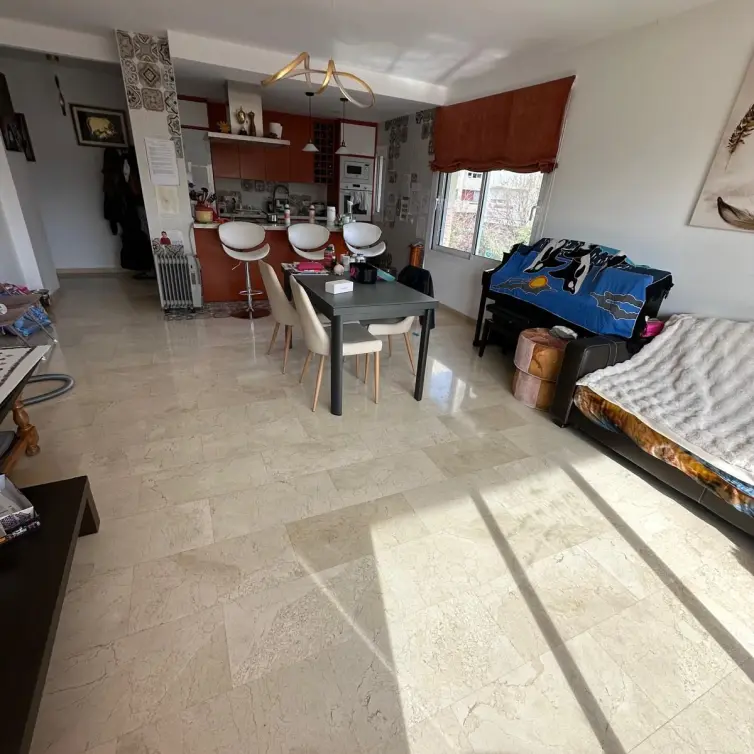 Продажа апартаментов на среднем этаже в Marbella