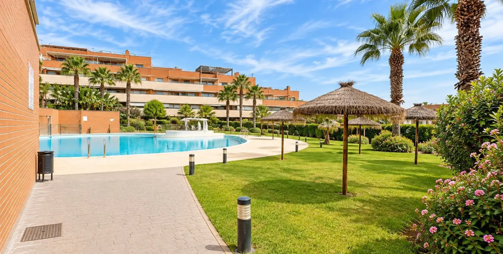 Продажа апартаментов на первом этаже в Torremolinos 4
