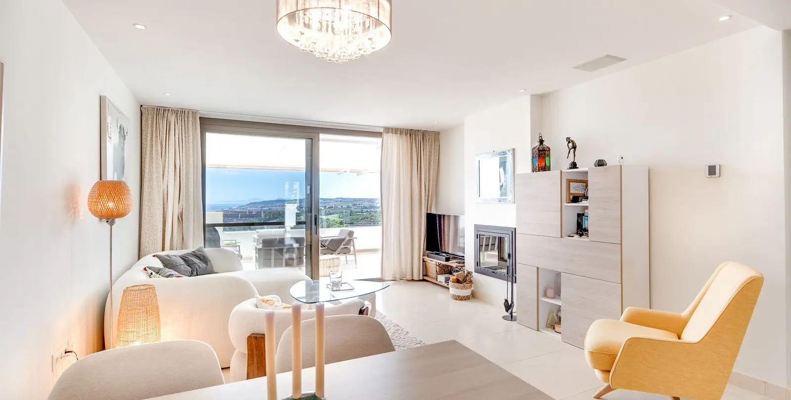 Sale of penthouse in Casares 3