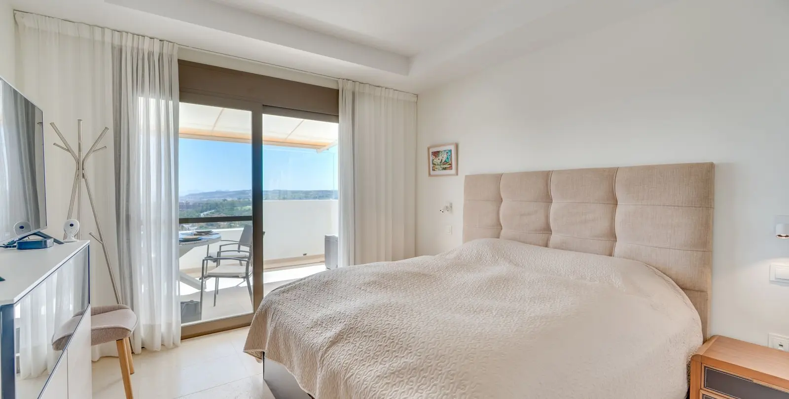 Sale of penthouse in Casares 7