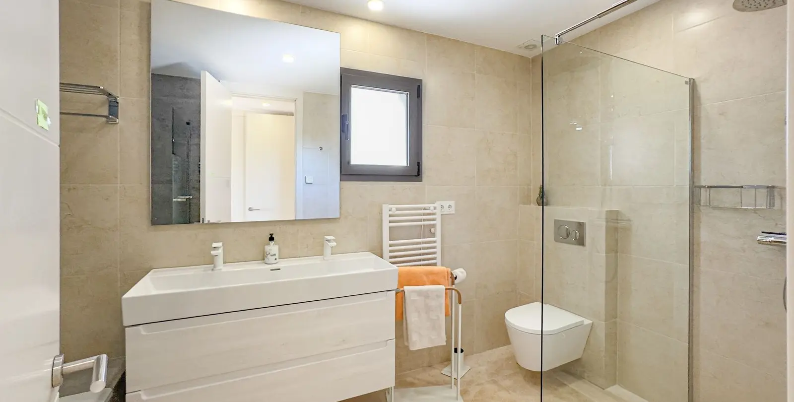Sale of penthouse in Casares 9