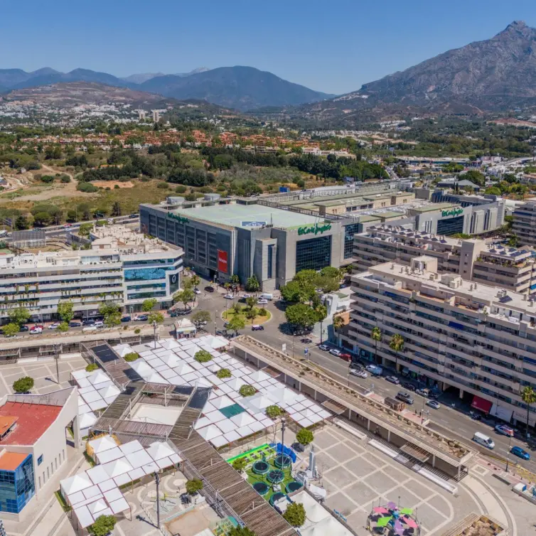 Продажа апартаментов на среднем этаже в Puerto Banús