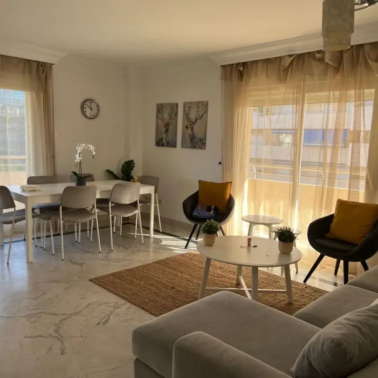 Продажа апартаментов на среднем этаже в Puerto Banús