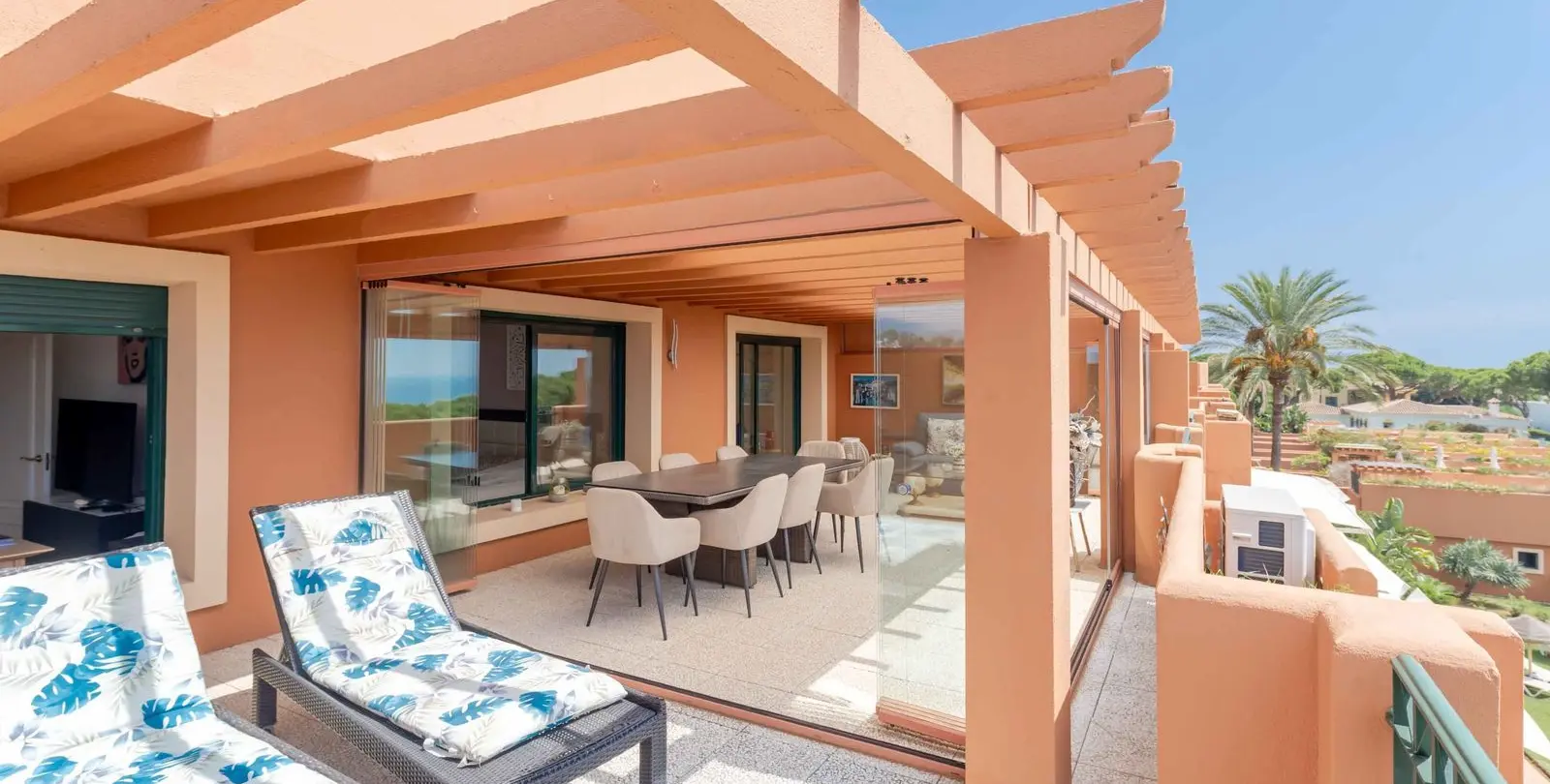Sale of penthouse in Cabopino 22