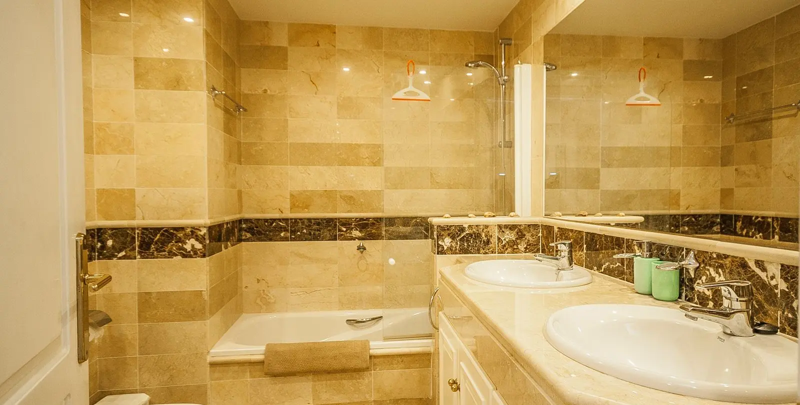 Продажа апартаментов на среднем этаже в Elviria 7