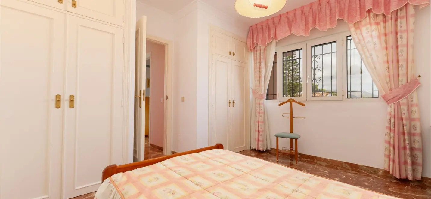 Sale of detached villa in Alhaurín de la Torre 2