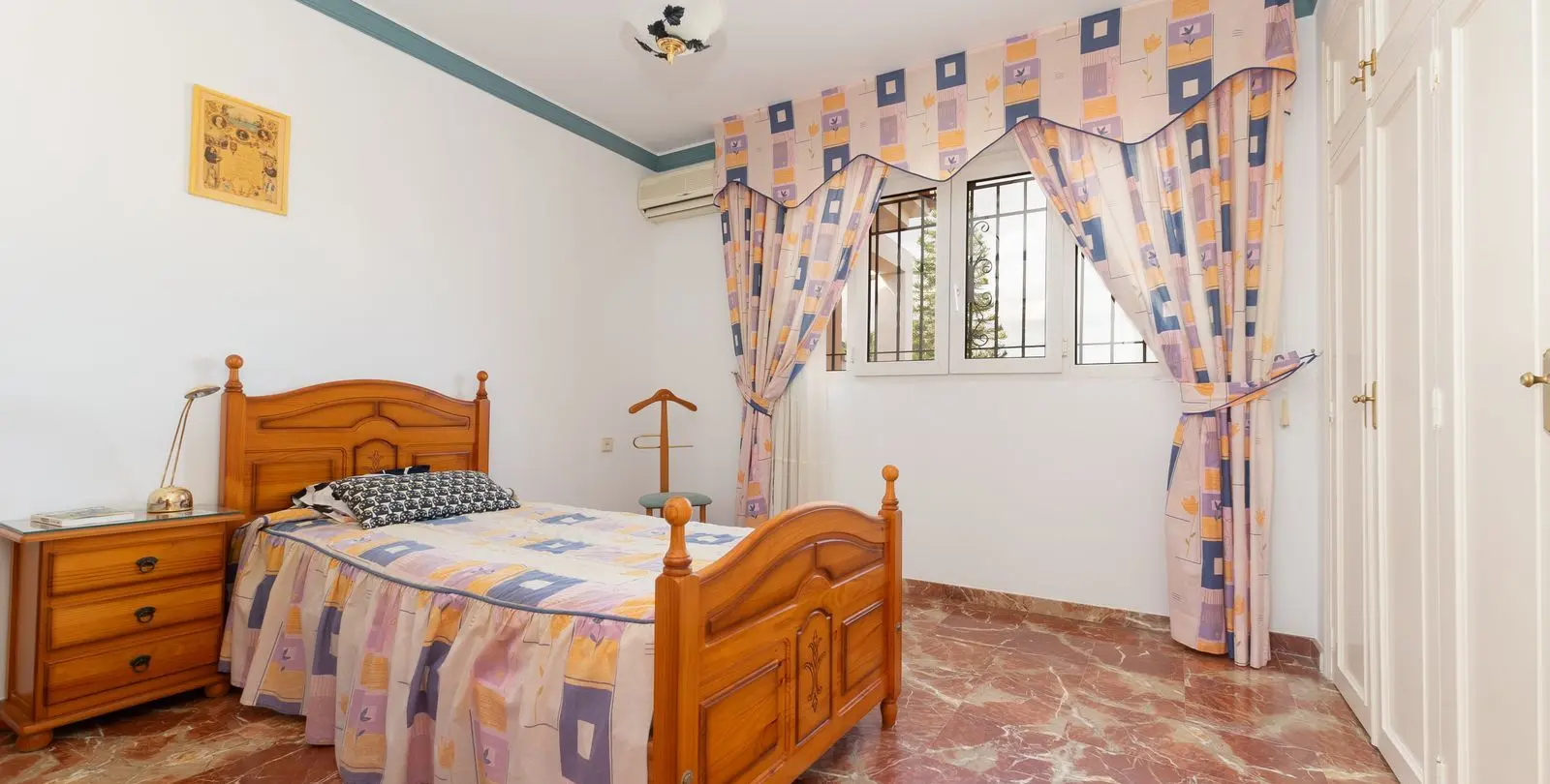 Sale of detached villa in Alhaurín de la Torre 30