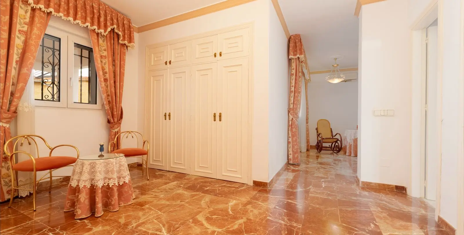 Sale of detached villa in Alhaurín de la Torre 32