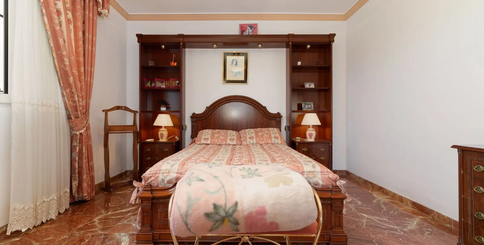 Sale of detached villa in Alhaurín de la Torre 35