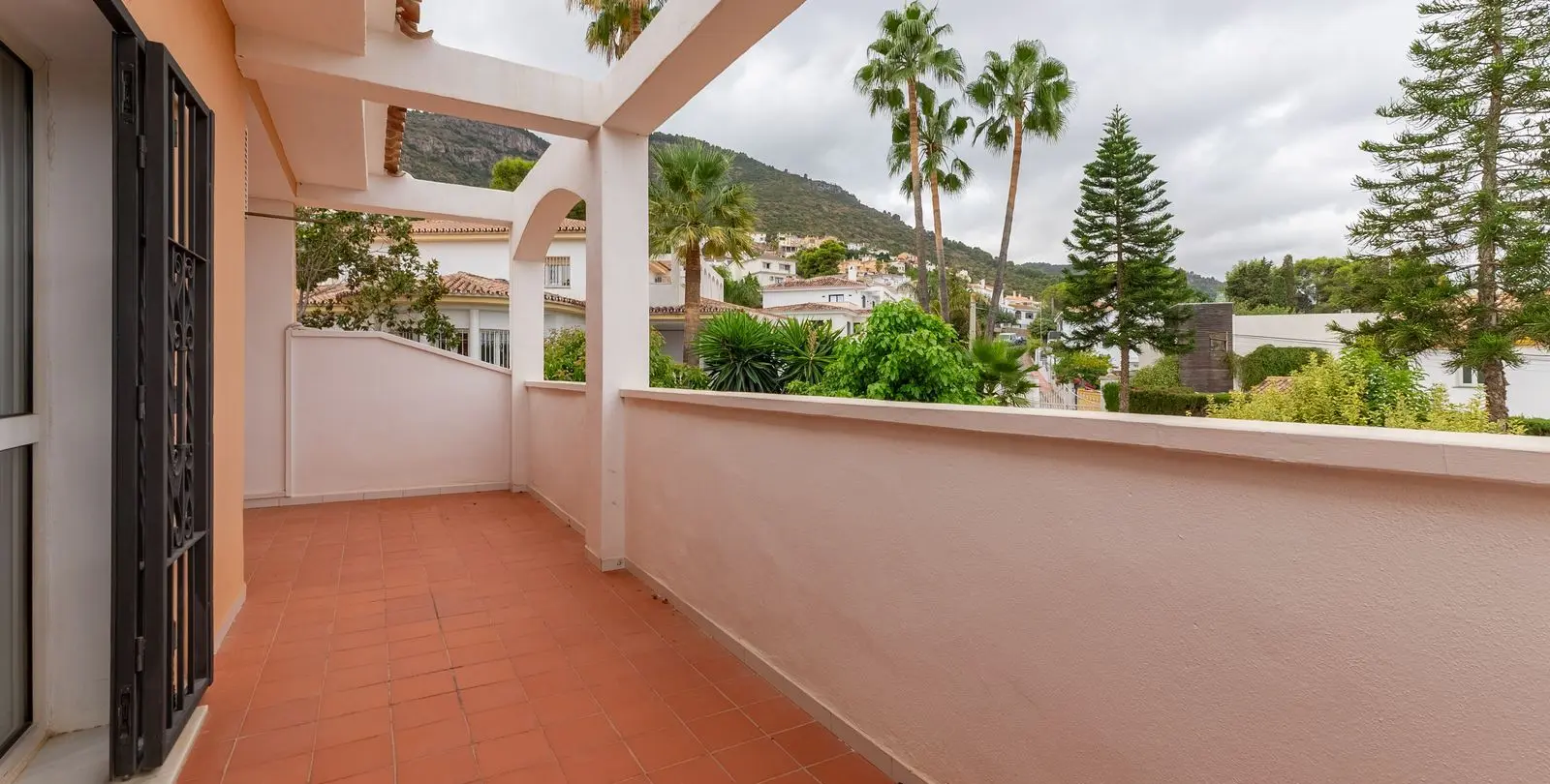 Sale of detached villa in Alhaurín de la Torre 46