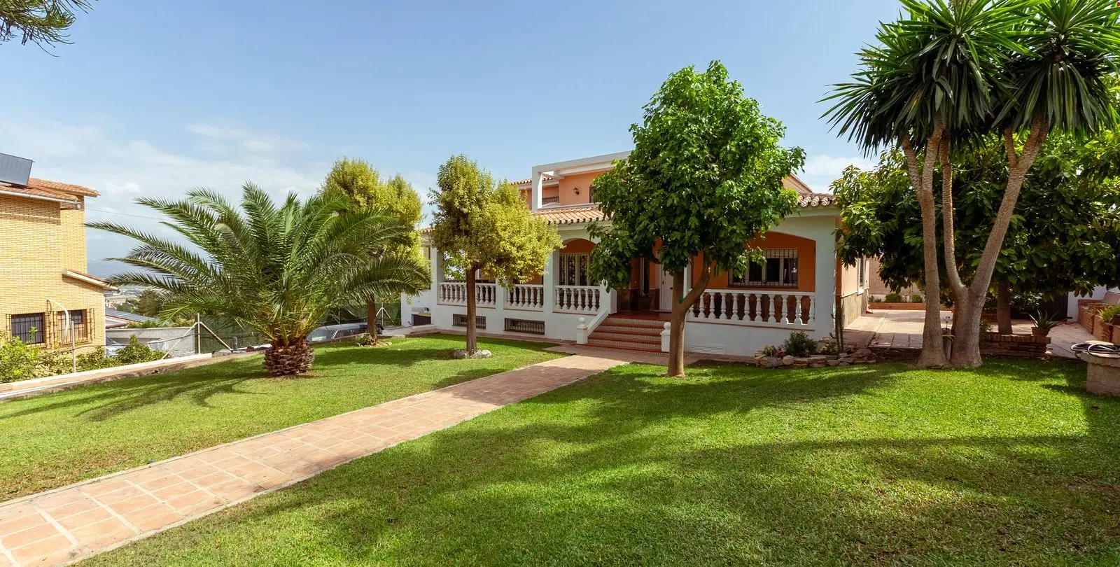 Sale of detached villa in Alhaurín de la Torre 96