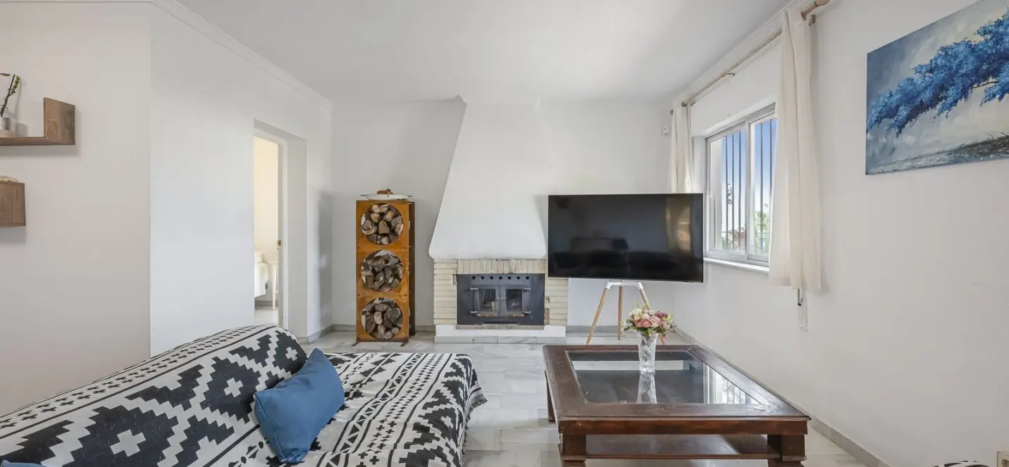 Sale of detached villa in Fuengirola 2