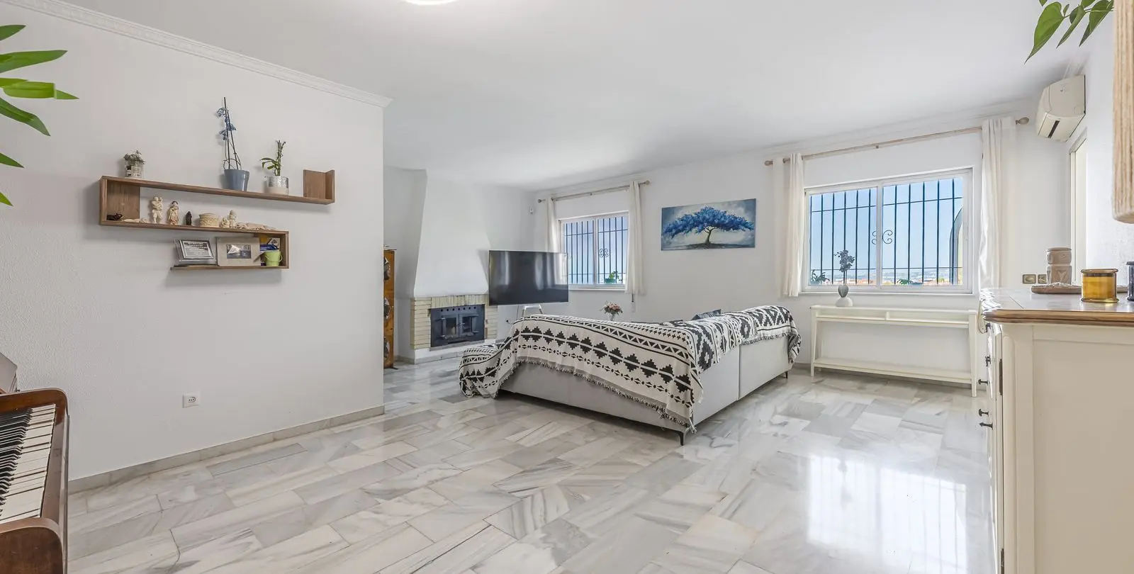 Sale of detached villa in Fuengirola 4
