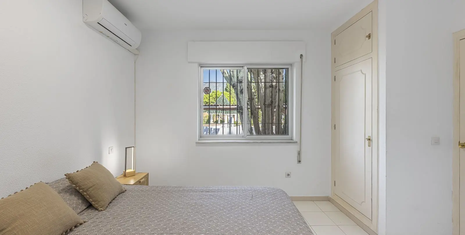 Sale of detached villa in Fuengirola 13