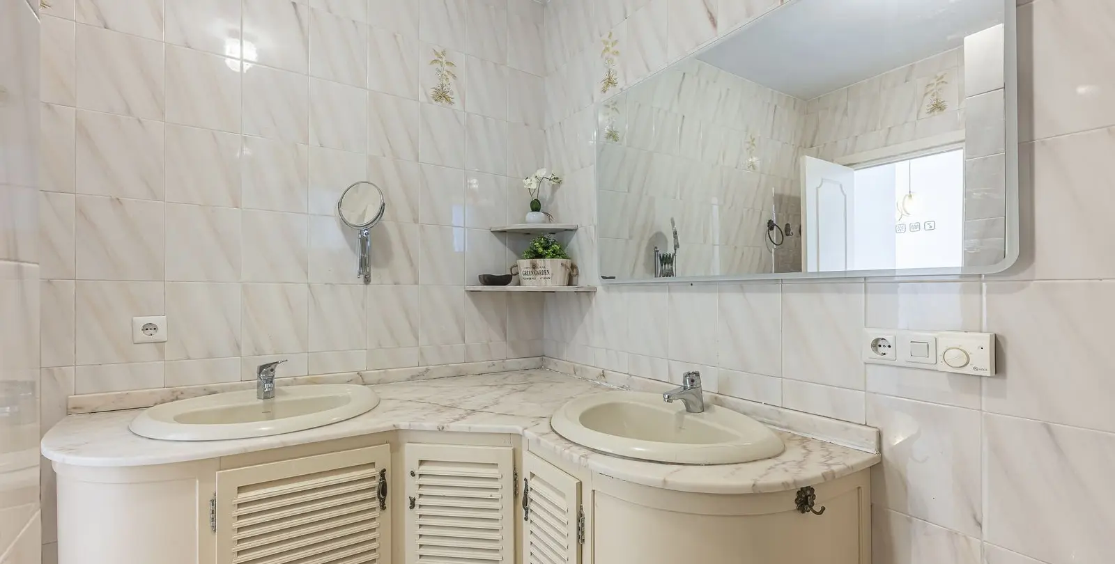 Sale of detached villa in Fuengirola 22