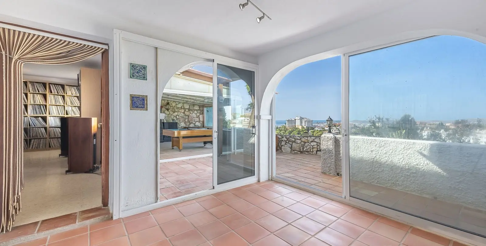Sale of detached villa in Fuengirola 30