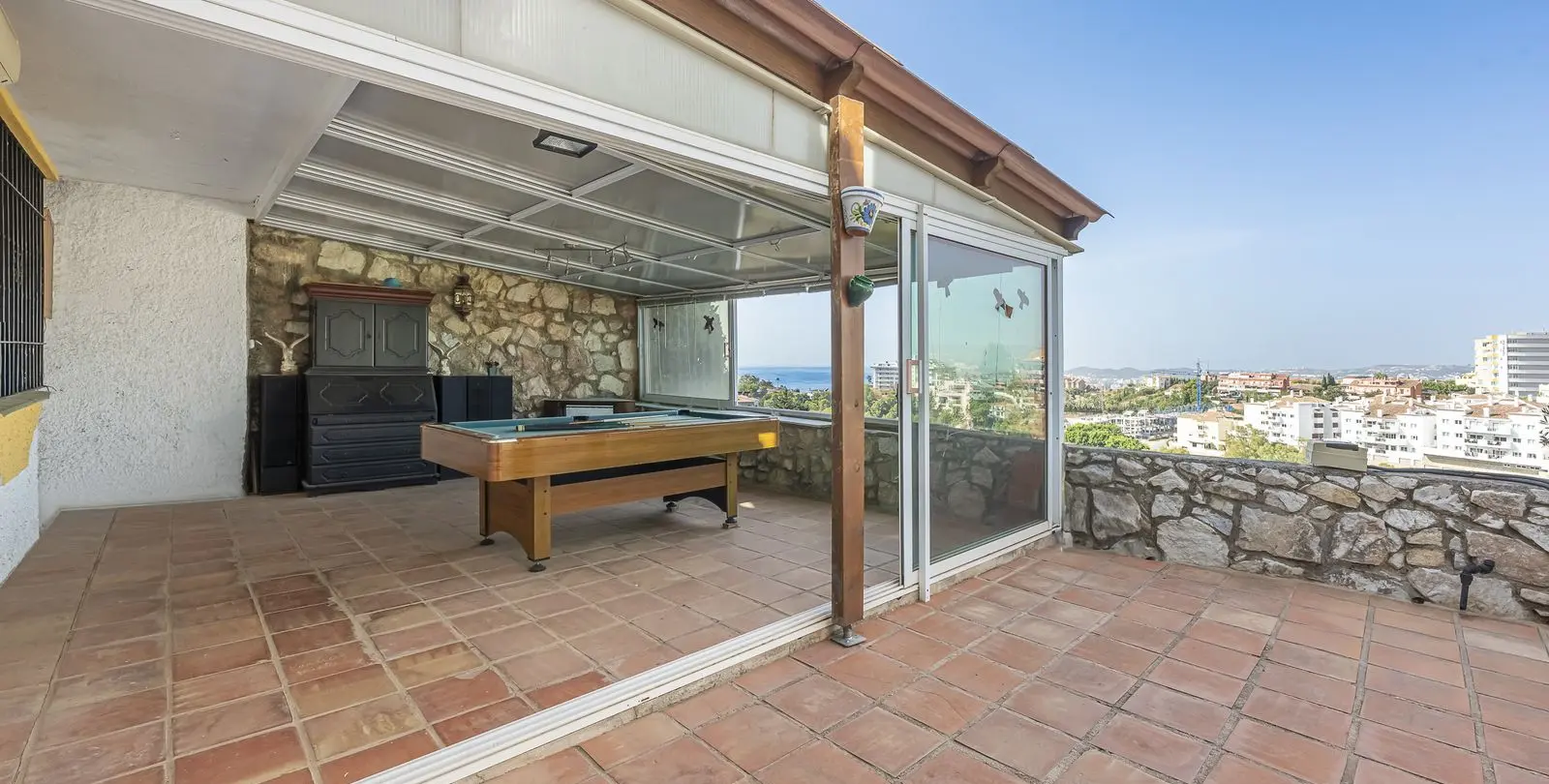 Sale of detached villa in Fuengirola 31