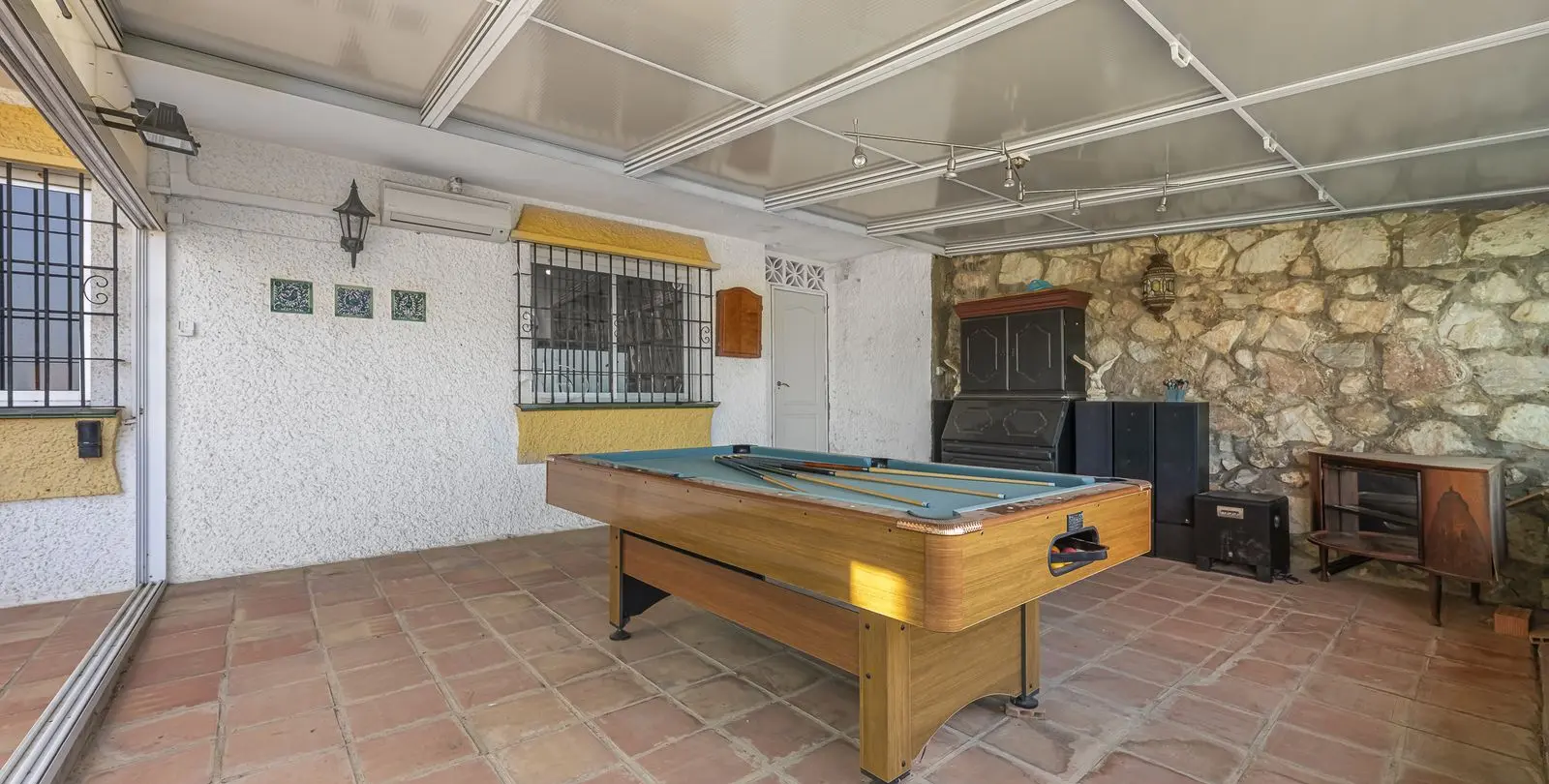 Sale of detached villa in Fuengirola 34