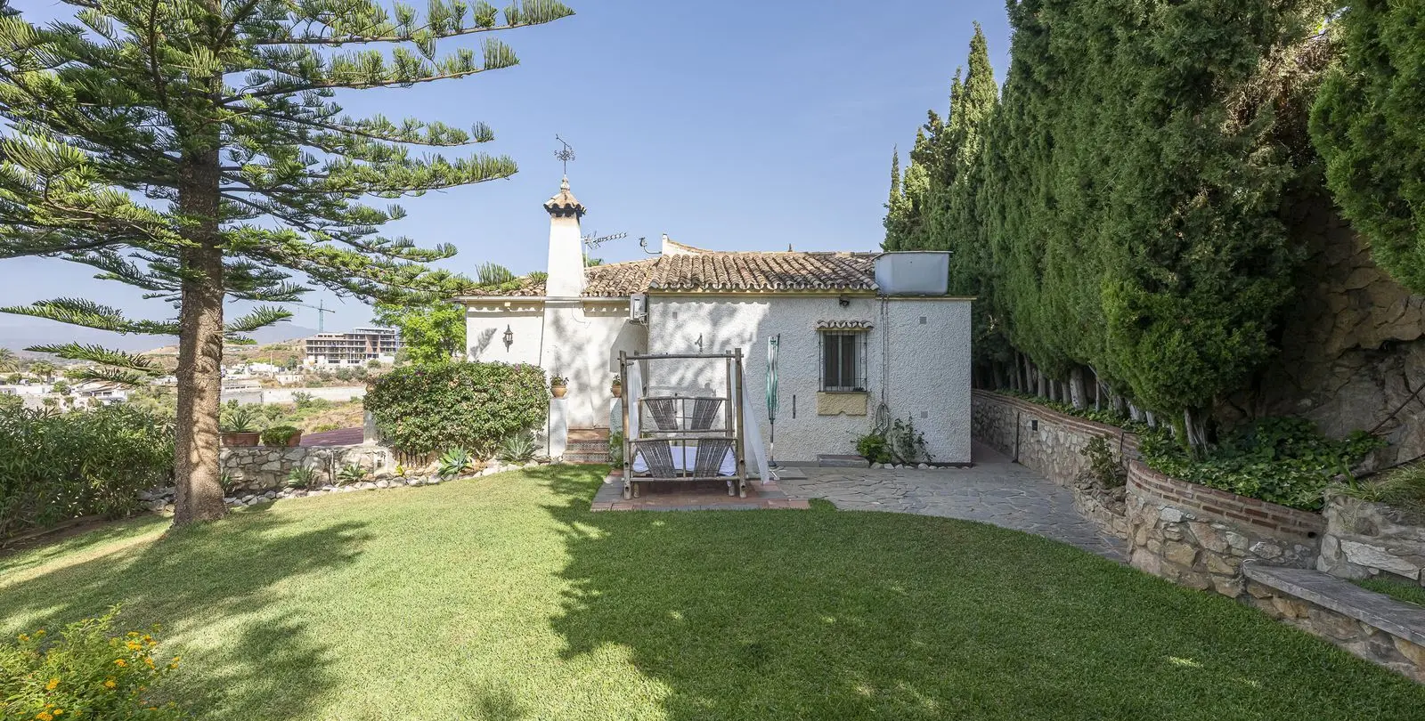 Sale of detached villa in Fuengirola 45
