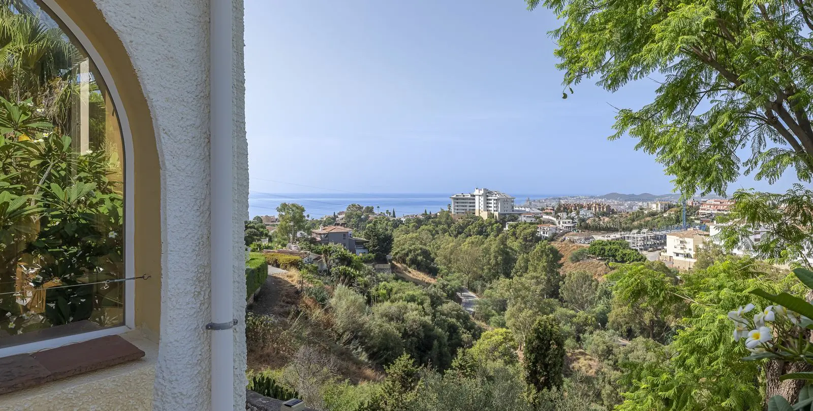 Sale of detached villa in Fuengirola 52