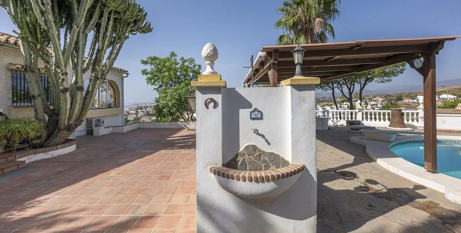 Sale of detached villa in Fuengirola 55