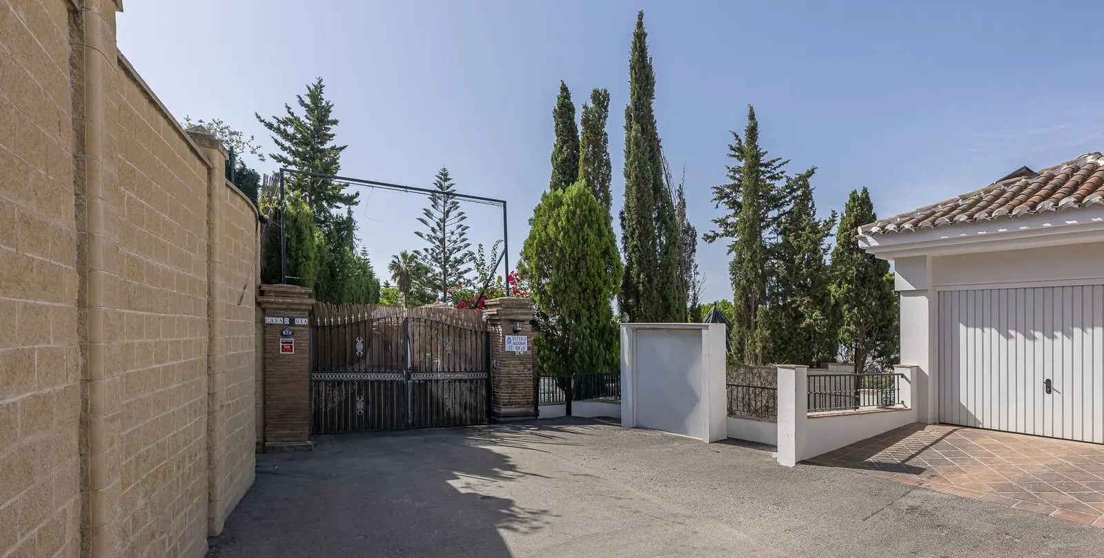 Sale of detached villa in Fuengirola 91