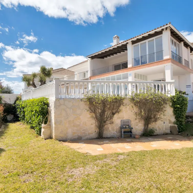 Venta de casa pareada en La Mairena