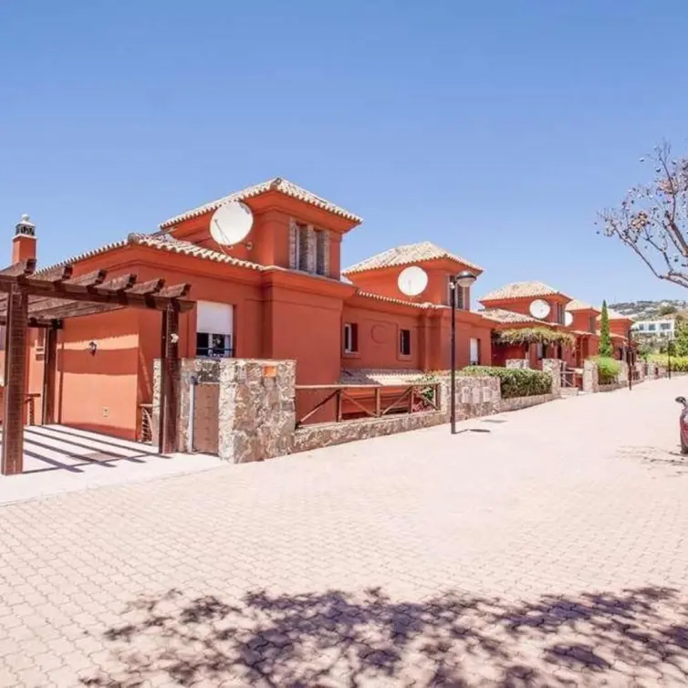 Venta de casa pareada en Marbella