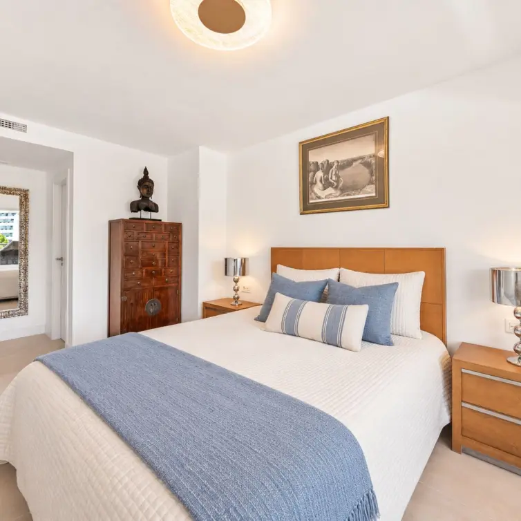 Venta de ático dúplex en Guadalmina Alta