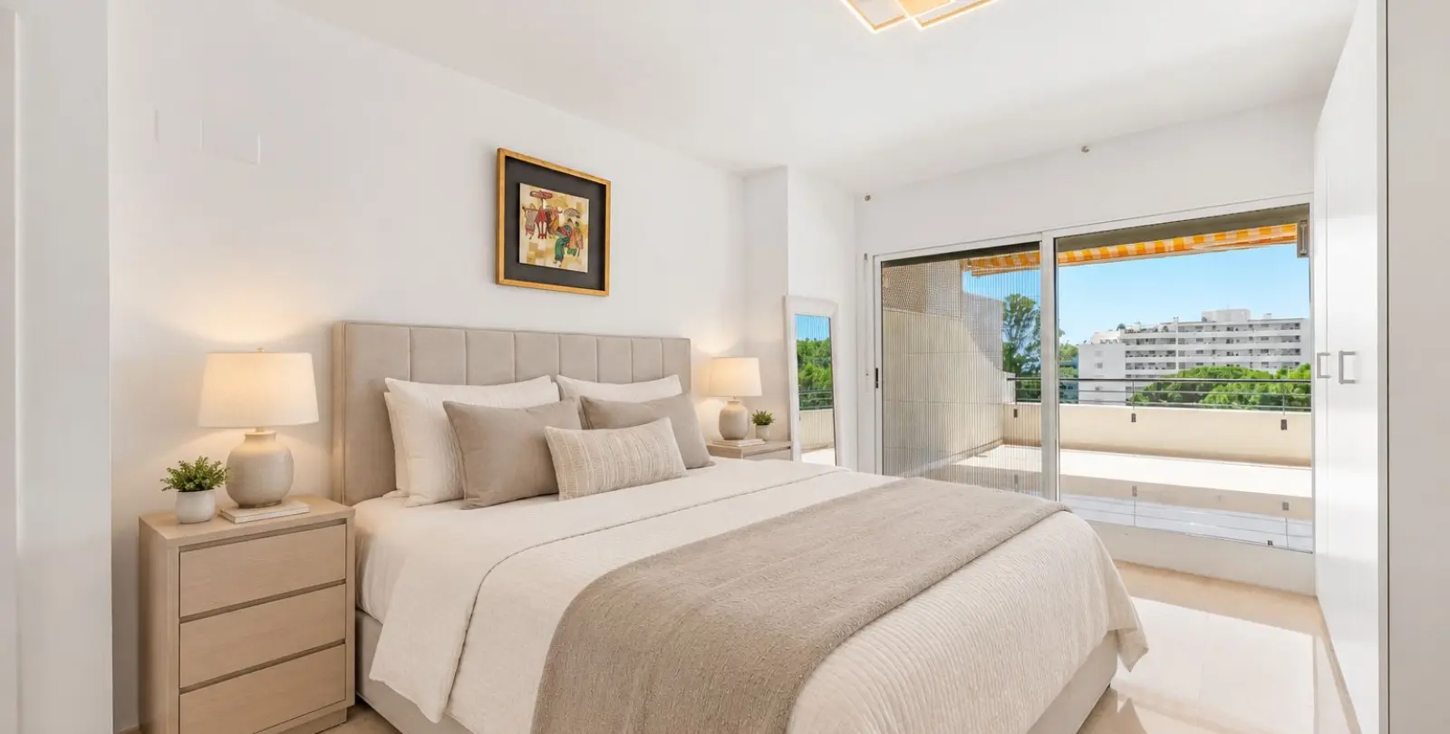 Venta de ático dúplex en Guadalmina Alta 14