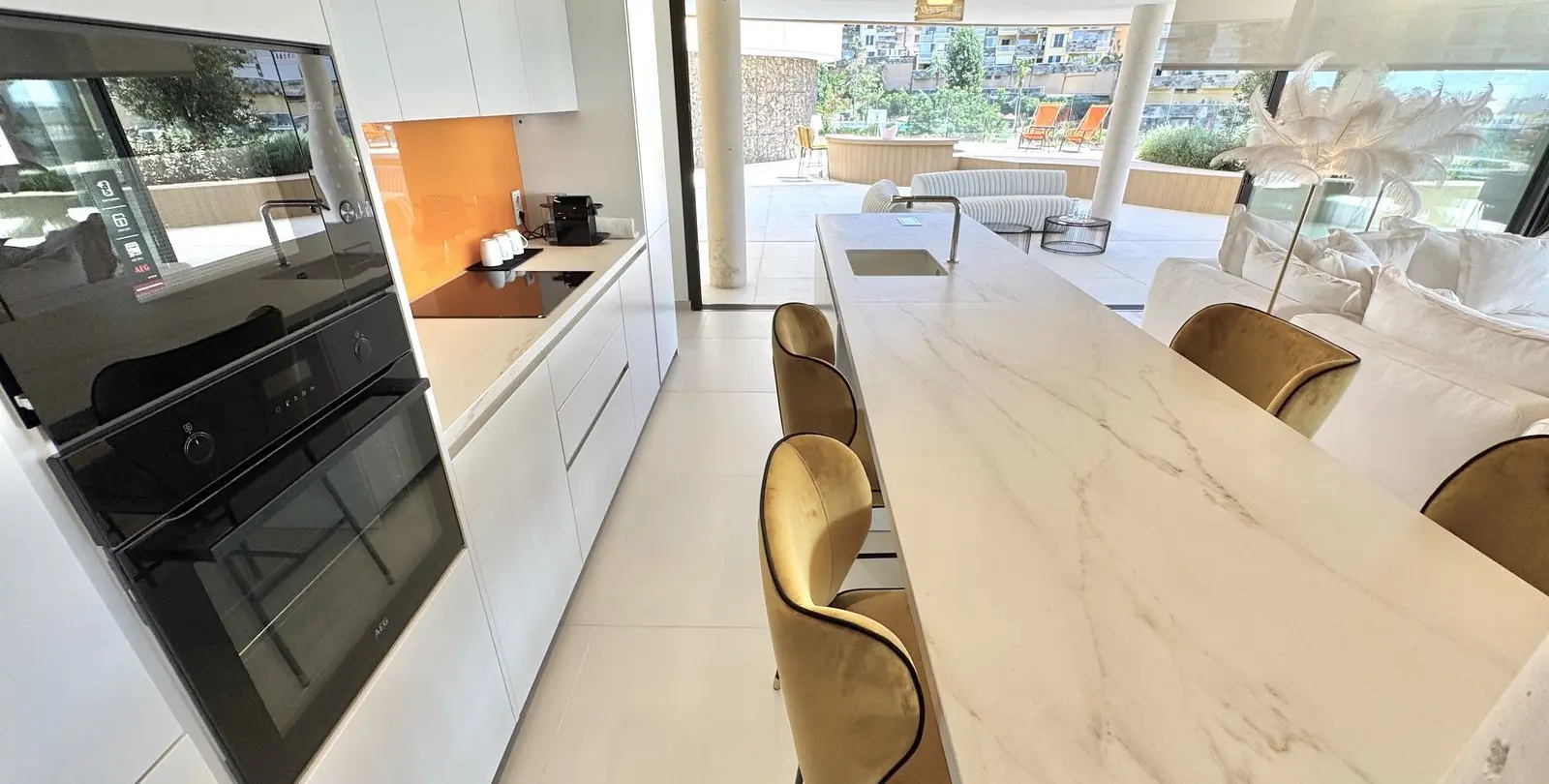 Venta de apartamento en planta baja en Benalmadena Costa 15