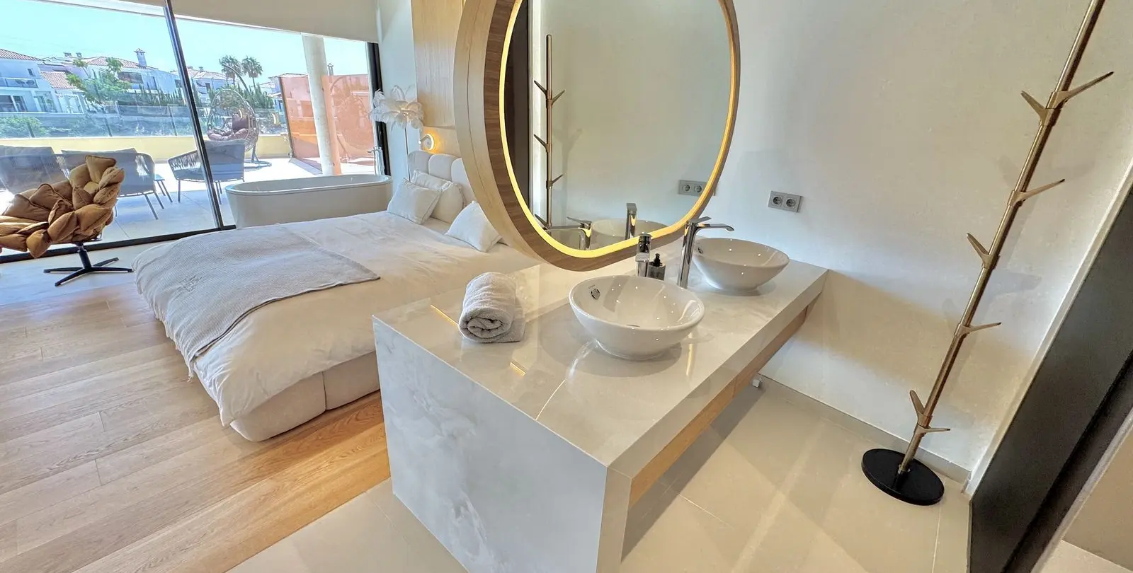 Venta de apartamento en planta baja en Benalmadena Costa 22