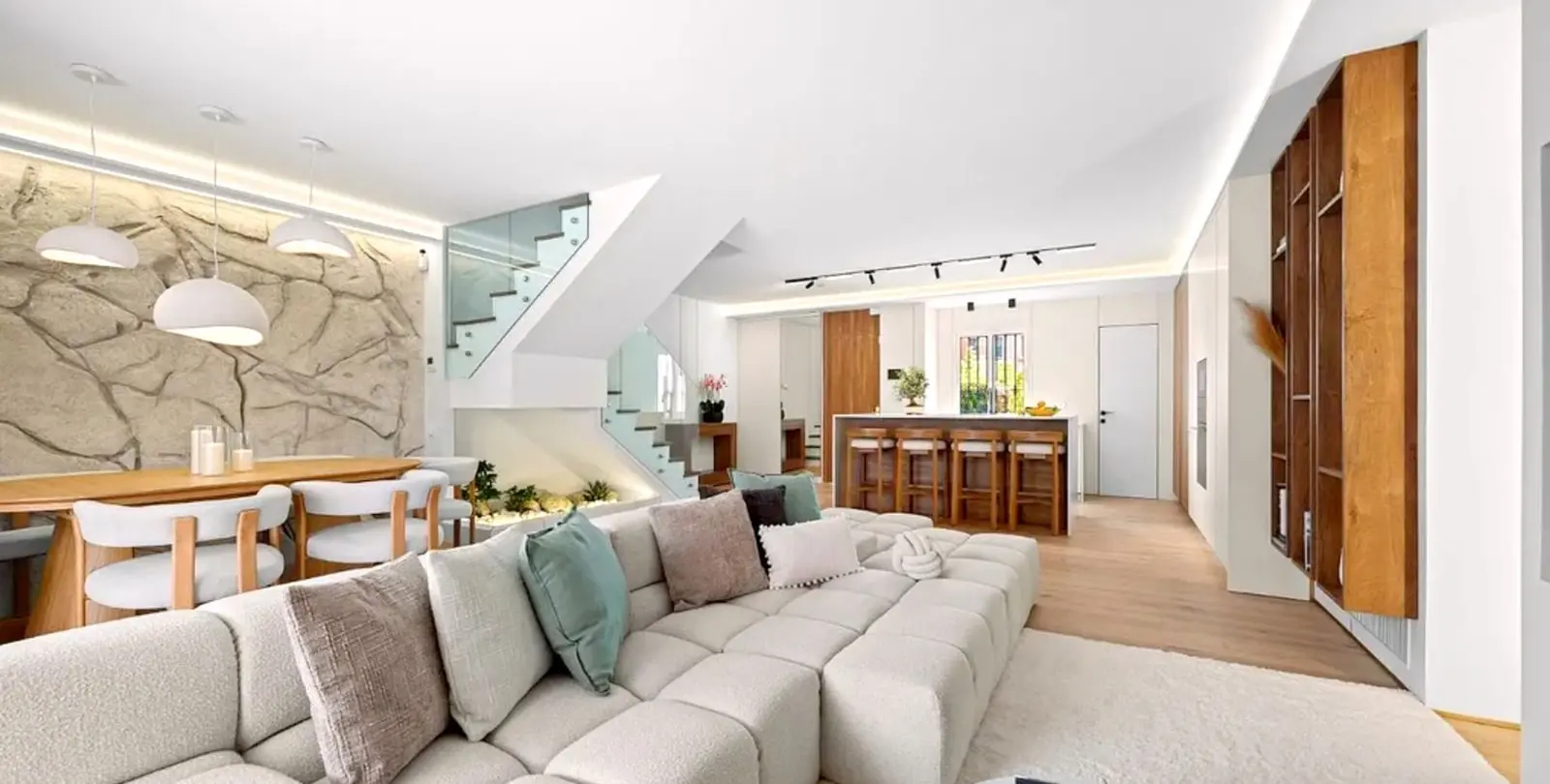 Sale of semi-detached house in The Golden Mile 3