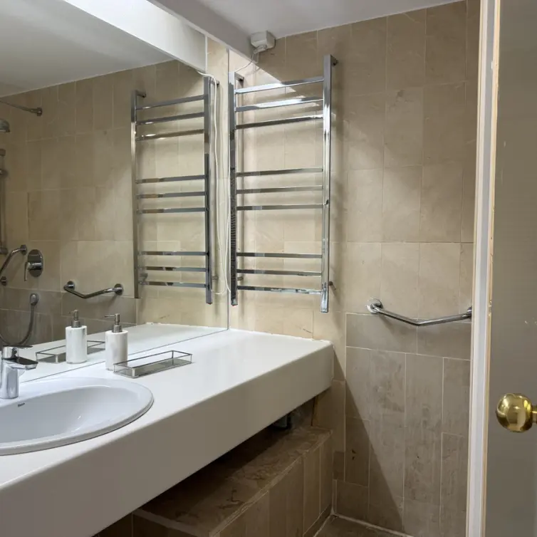 Long-term rent of middle floor apartment in The Golden Mile