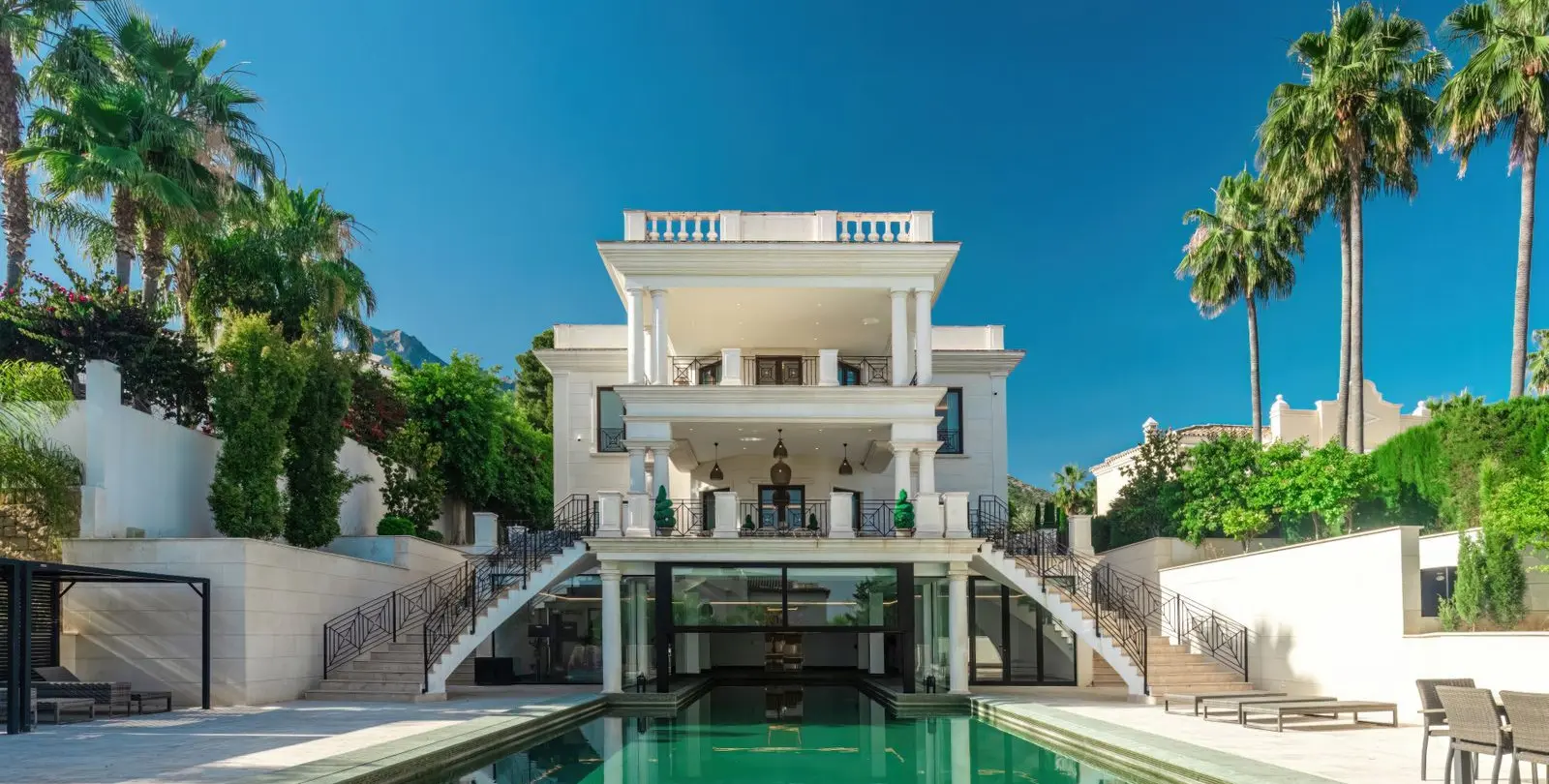 Venta de villa independiente en Sierra Blanca 4