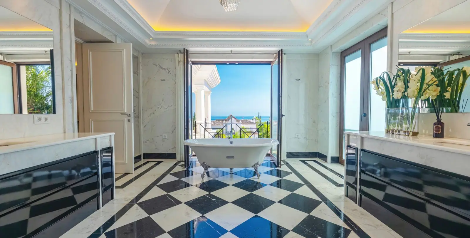 Venta de villa independiente en Sierra Blanca 29
