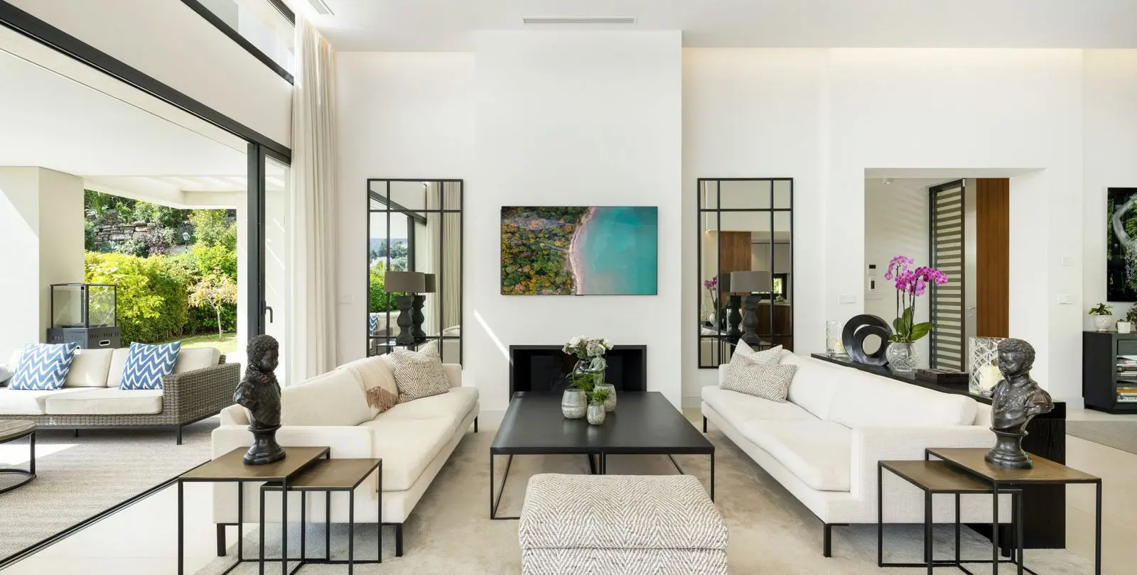 Venta de villa independiente en Nueva Andalucía 4