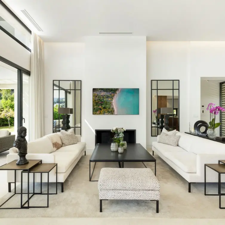 Venta de villa independiente en Nueva Andalucía