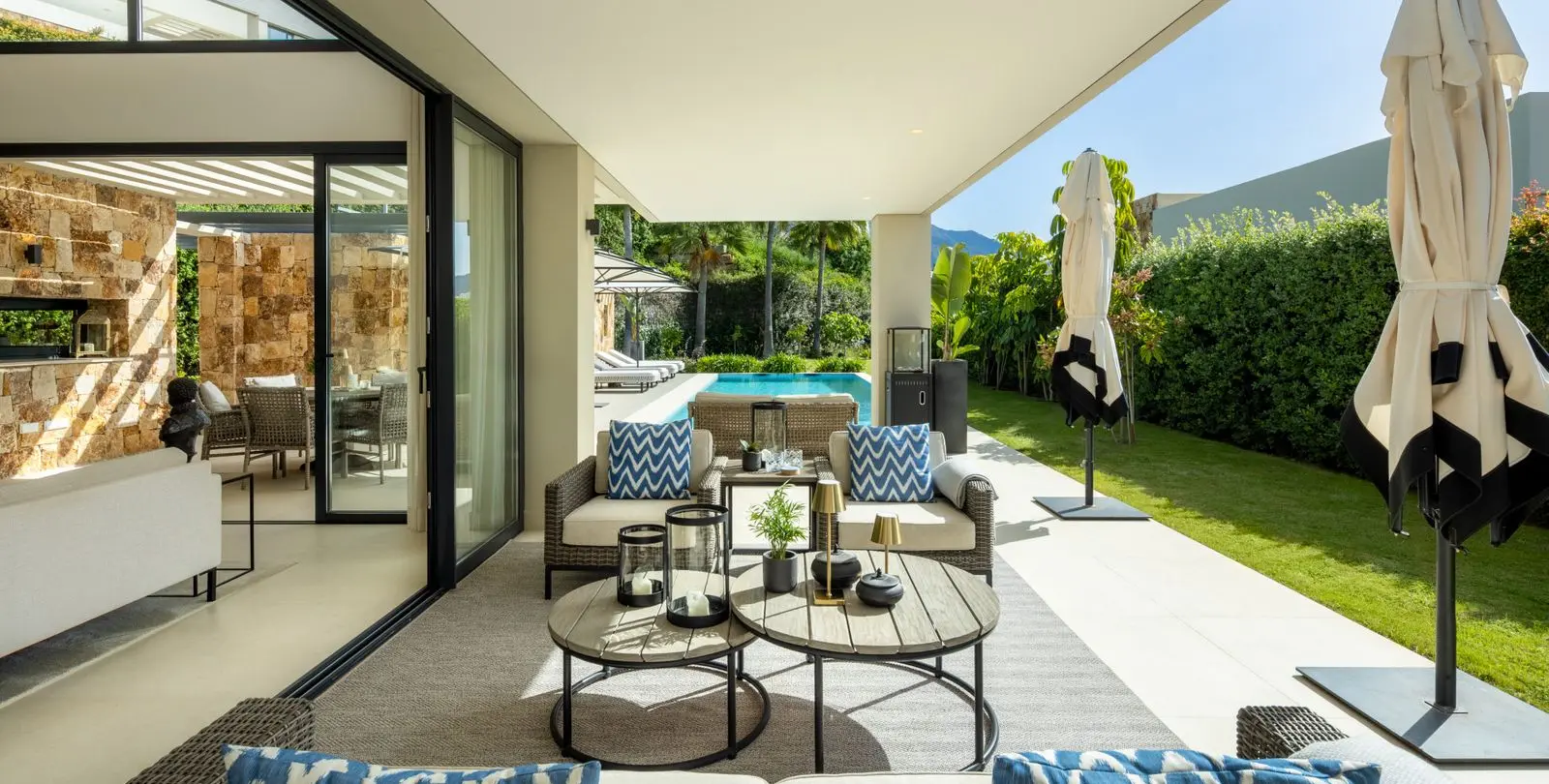 Venta de villa independiente en Nueva Andalucía 8