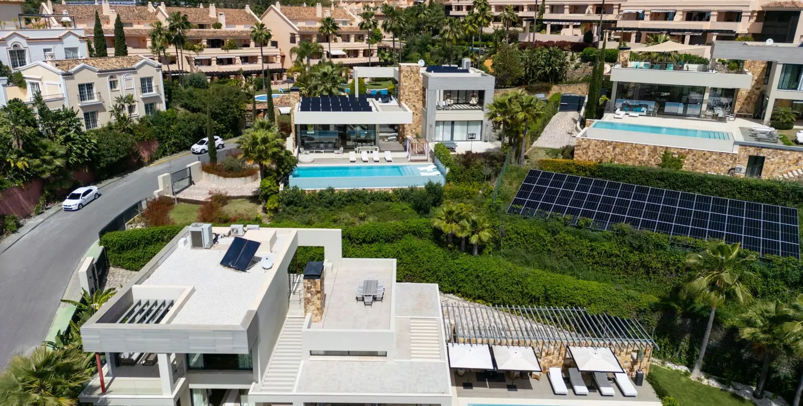 Venta de villa independiente en Nueva Andalucía 28
